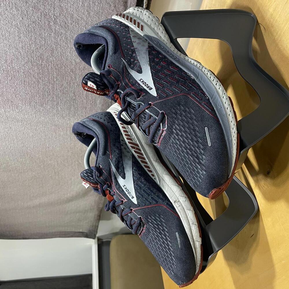 BROOKS ADRENALINE 21